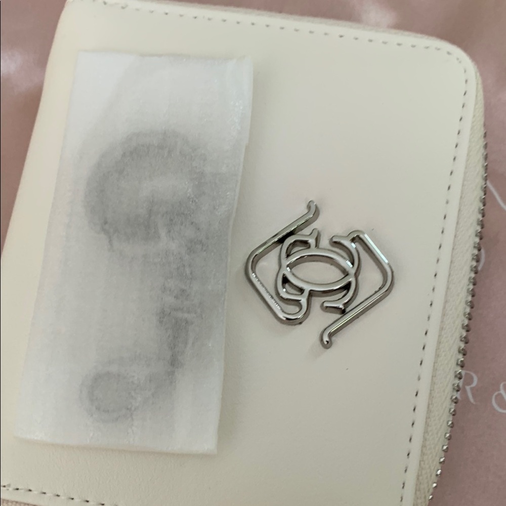 Glass Ladder & Co Susan Creme Bi-fold Wallet w RFID coating! NWT! - Picture 8 of 8
